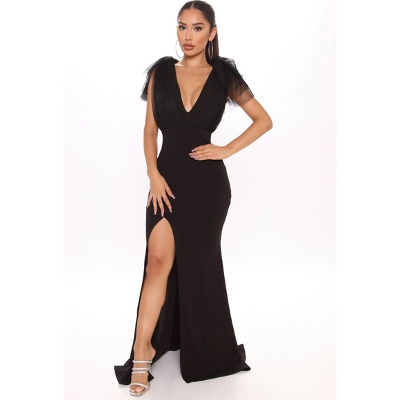 Black High-Slit Maxi Dress - Picture 2 of 4